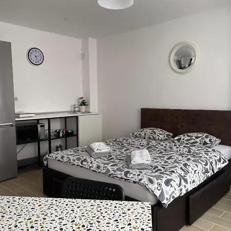 Zeini - Garsoniera Apartment Constanta