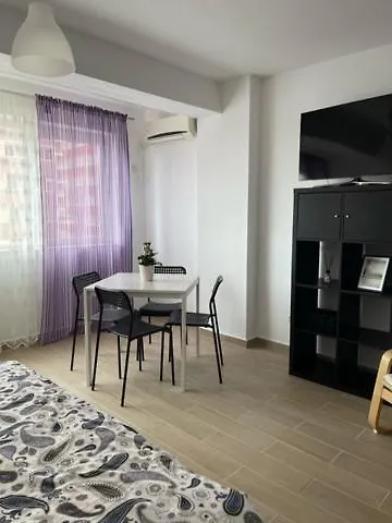 Zeini - Garsoniera Apartament *